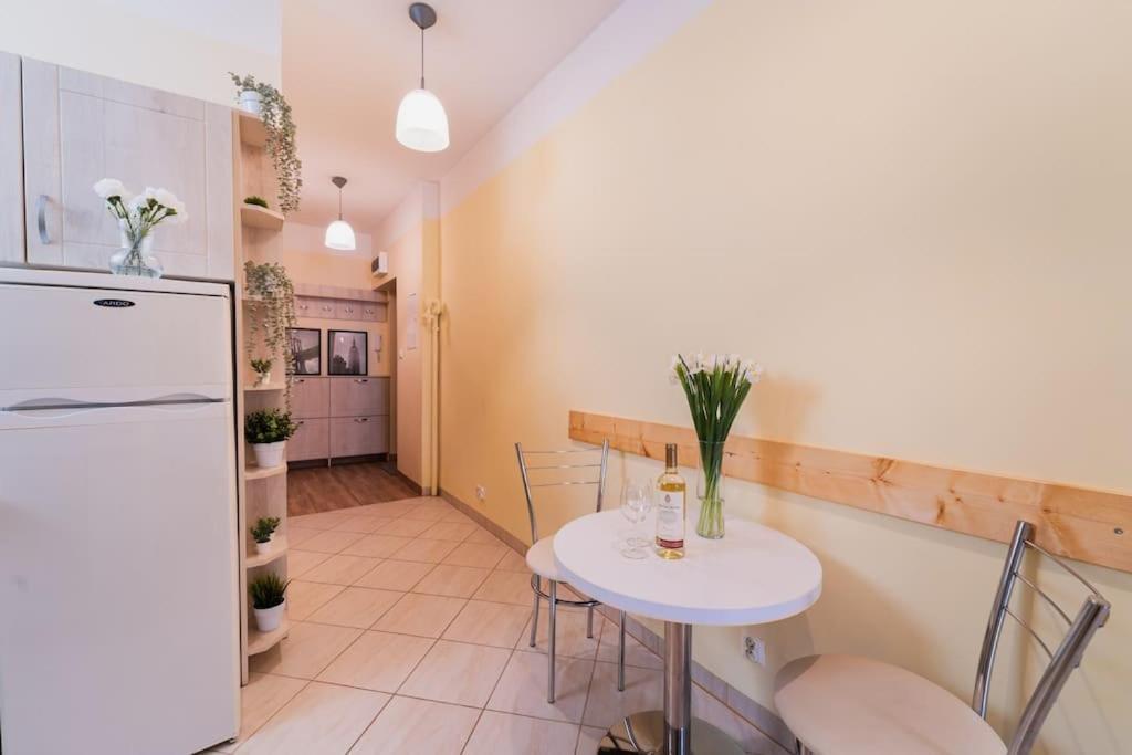 Market Square - Street Rynek 24 -2 Rooms วรอตซวาฟ ภายนอก รูปภาพ