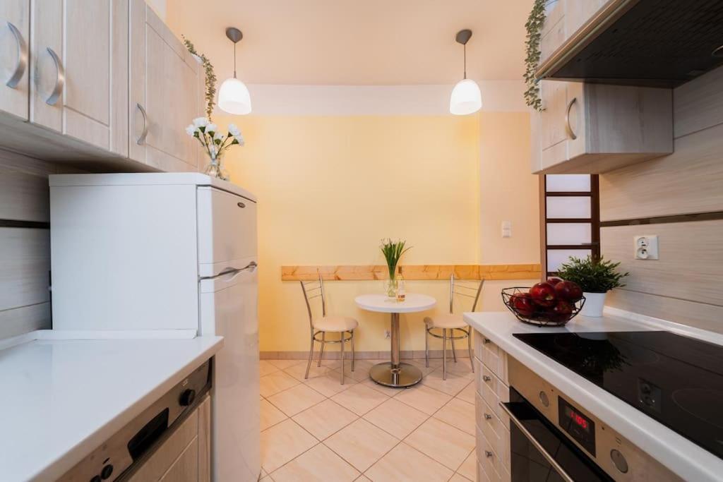 Market Square - Street Rynek 24 -2 Rooms วรอตซวาฟ ภายนอก รูปภาพ
