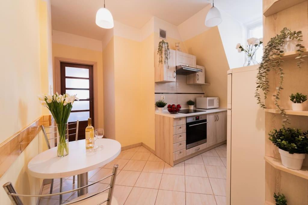 Market Square - Street Rynek 24 -2 Rooms วรอตซวาฟ ภายนอก รูปภาพ